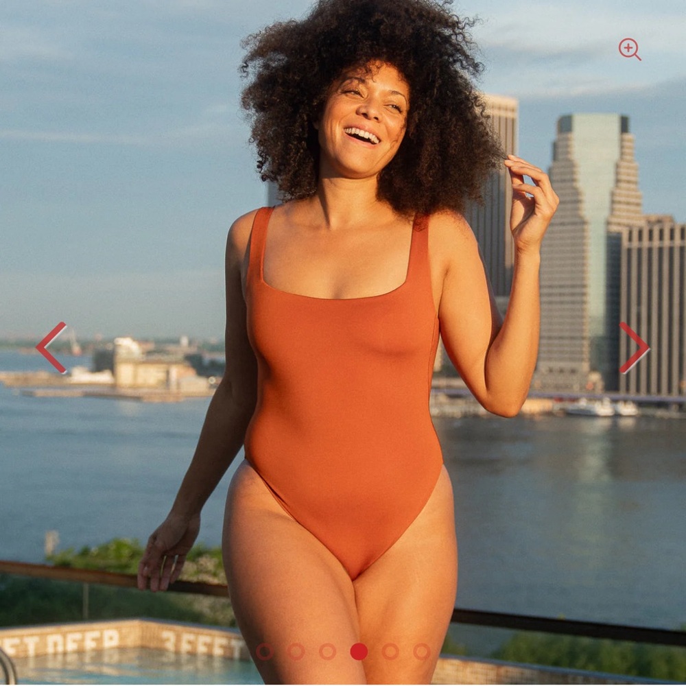 Left on Friday Streamline swimsuit bronze